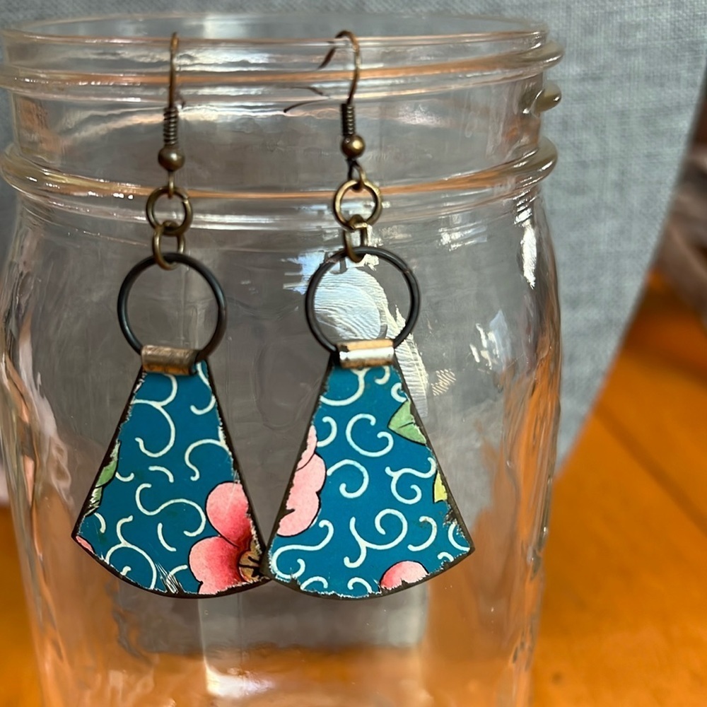 COPY - Lightweight vintage tin earrings